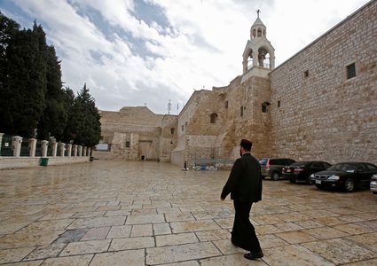 Premier restricts movement completely in Bethlehem governorate