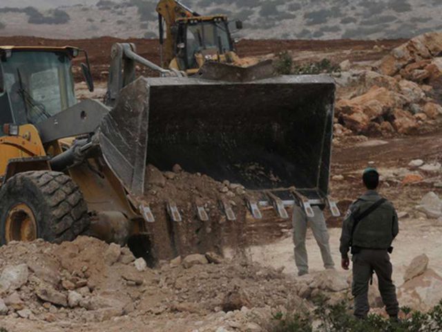 The occupation dredges Palestinians lands south of Nablus