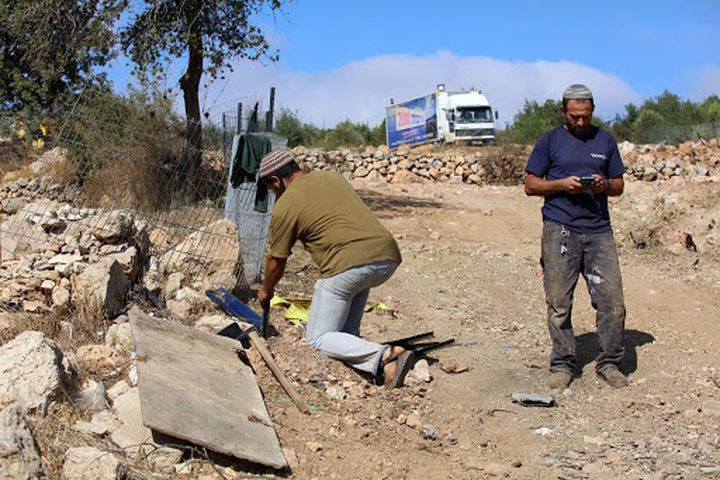 Settlers attack Palestinians homes west of Nablus