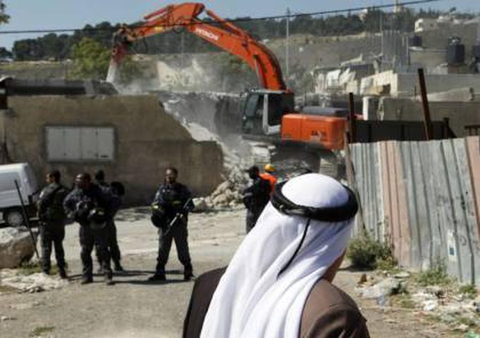 Israeli forces give demolition notices to two houses in Bethlehem