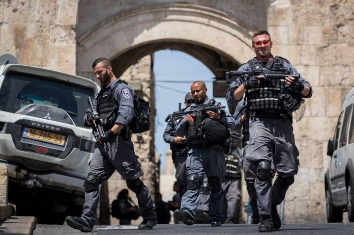 Israeli police imposes fines on Palestinians praying in a mosque