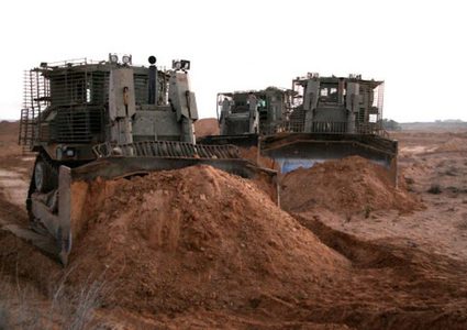 The occupation forces raid north of Gaza