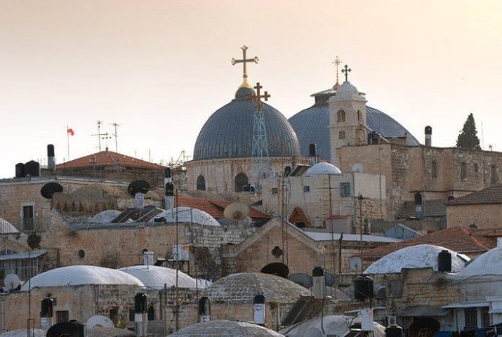 President Abbas congratulates the Pope and our people on Easter