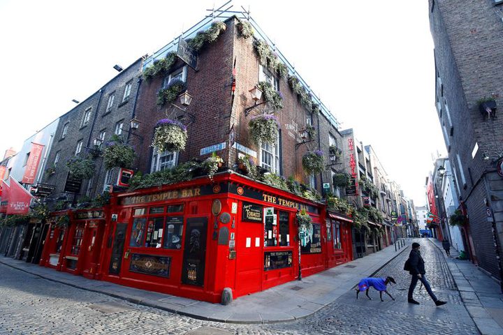 Irish Minister: unlikely to see packed pubs, big gatherings soon
