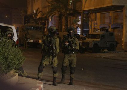 Raids and arrests in the West Bank