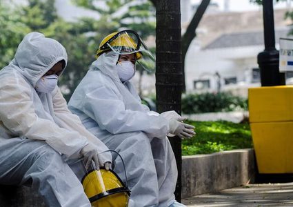 The death toll rises above 165 thousand in the world