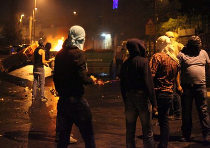 6 Palestinians injured in clashes with the IOF