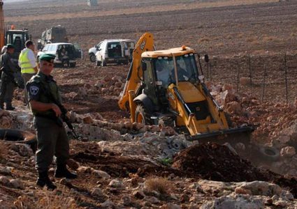 The Israeli bulldozers continue to drift lands in Hebron