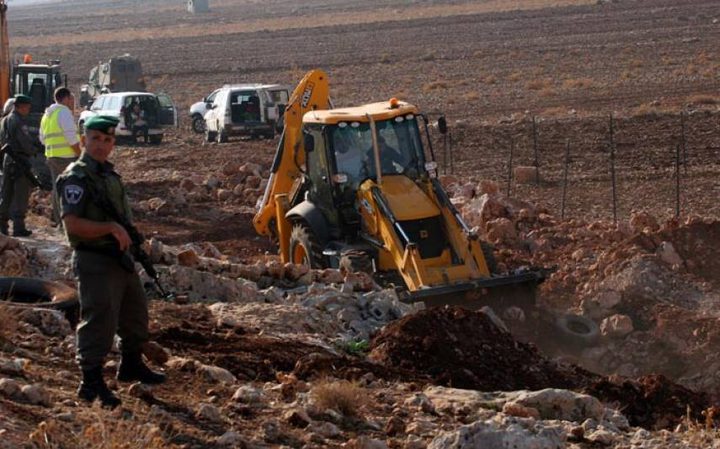 The Israeli bulldozers continue to drift lands in Hebron