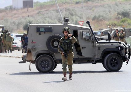 An occupation soldier killed during a raid in the town of Yaabad