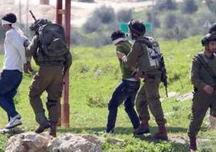 The IOF raids West Bank and arrests a number of Palestinians