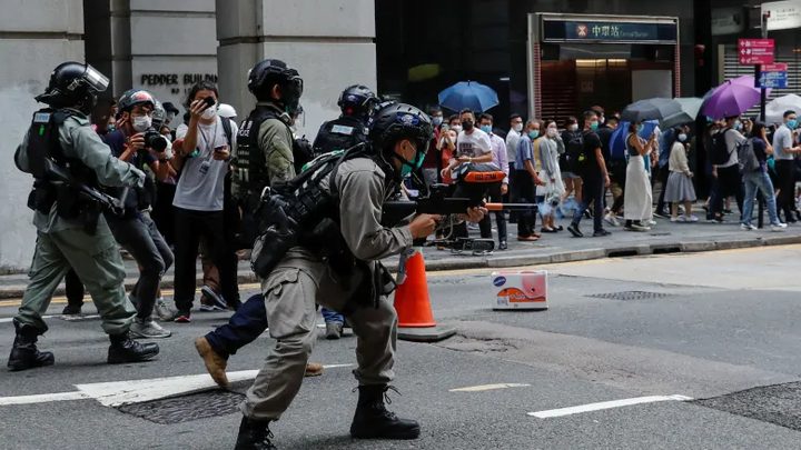 Hong Kong: pepper pellets to disperse protests over security bill