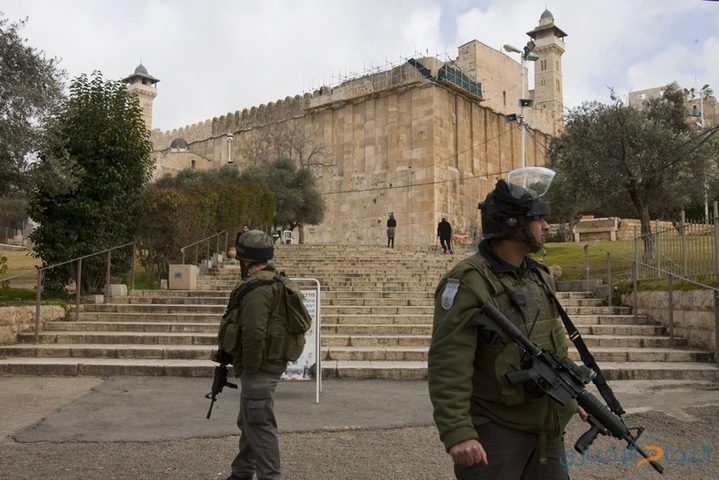 Israeli Occupation bans worshipers access to Al-Ibrahimi mosque