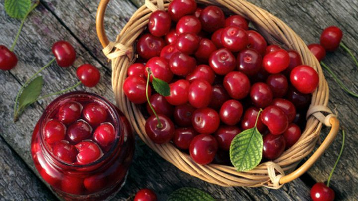 Cherries are an ideal fruit for replenishing the vitamins