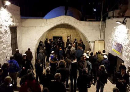 Dozens of Palestinians injured as settlers storm site in Nablus city