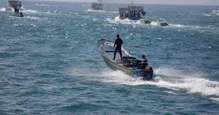 Israeli navy opens fire at Palestinian fishermen in Gaza waters, forces them back to shore