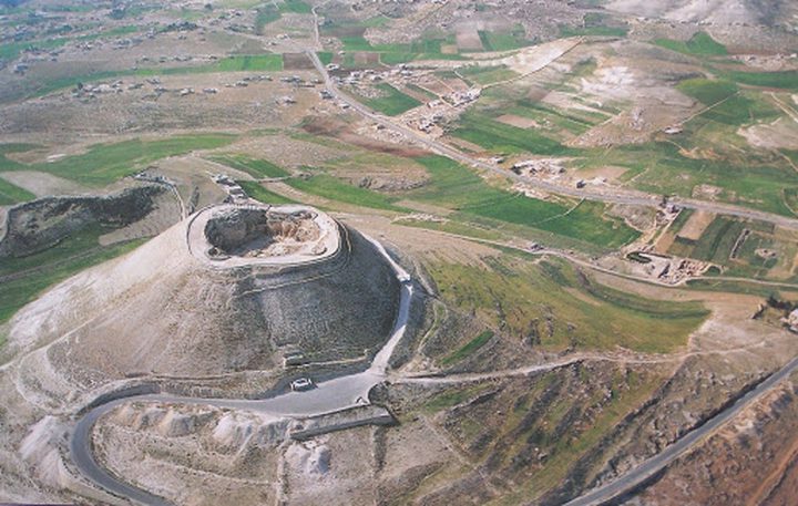 IOF seals of ancient mountain for Palestinian access in the West Bank