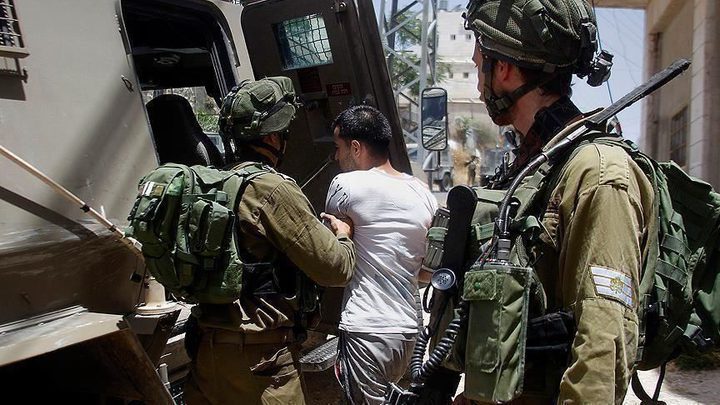 Israeli occupation forces detain five Palestinians in West Bank