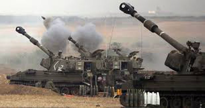 Israeli tanks bombs targets in Gaza