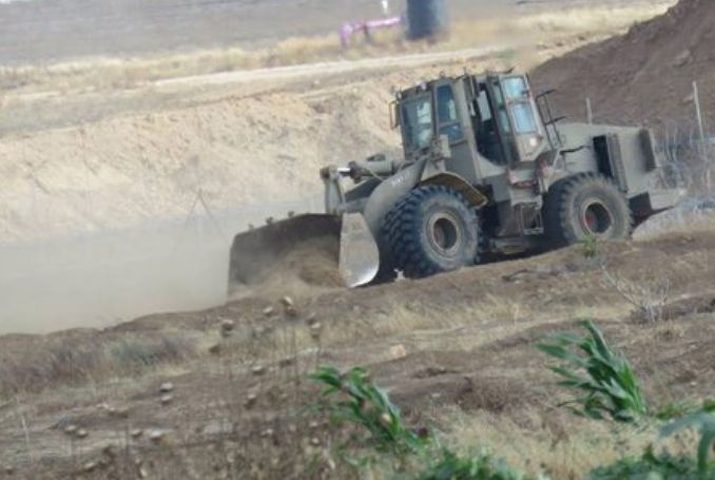 Salfit: Israeli occupation vehicles bulldozed  great pieces of lands