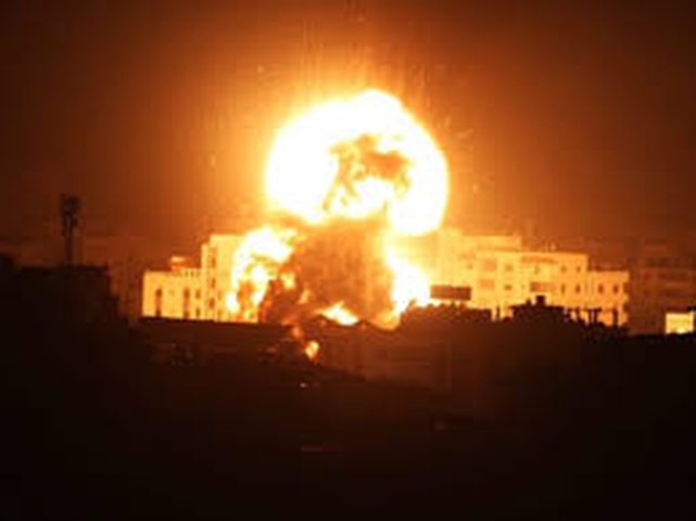 Israeli artillery attacks  sites in Gaza