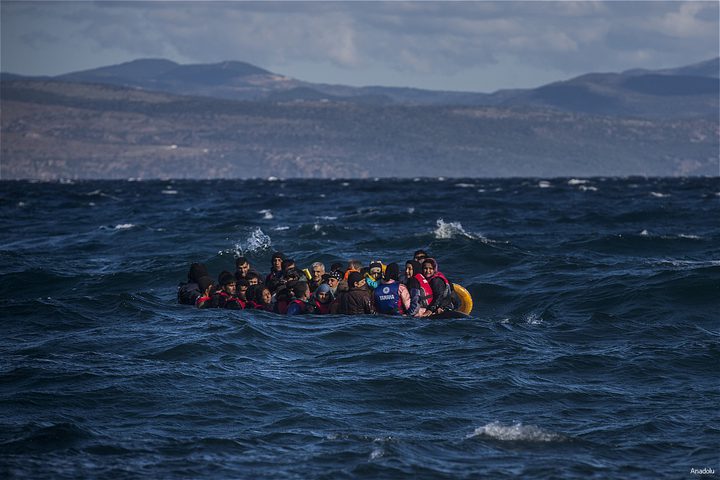Greece: over 1,000 refugees were abandoned at sea