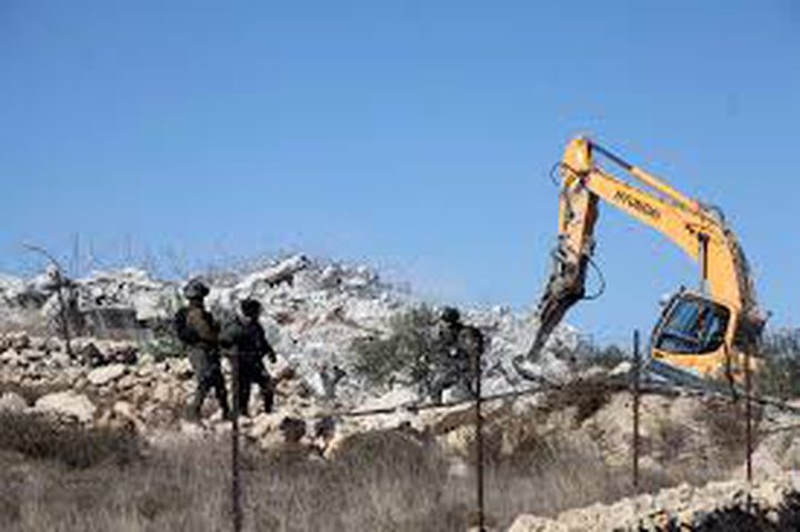 Israeli forces demolish an agricultural room and a water well in Hebron