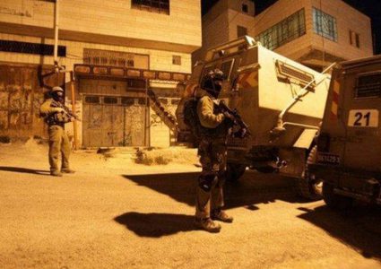 Palestinian youth shot and injured by IOF