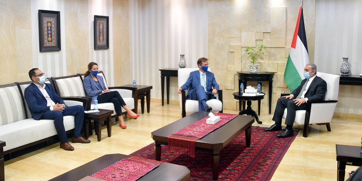 Shtayeh discusses efforts to hold elections with EU Representative