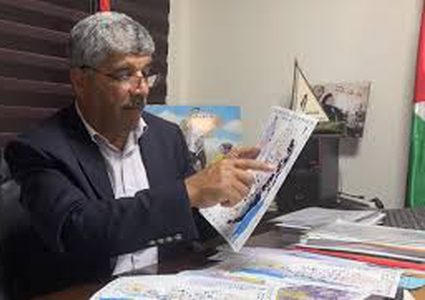 IOF steal official documents from the  vehicle of Palestinian minister Walid Assaf