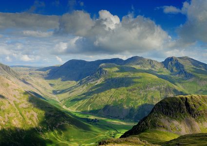 Partly cloudy weather, isolated rainfall today