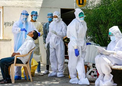 New escalation in the Corona infections in Gaza with 453 new cases , and 383 cases in the West Bank