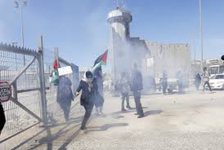Israeli forces shoot, injure two youth during clashes