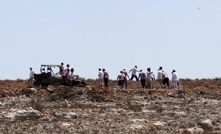 Fundamental Jewish settlers raided a Bedouin community south of Hebron