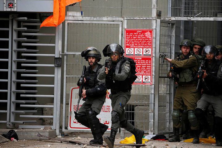 Ramallah: IOF shot and injure a child