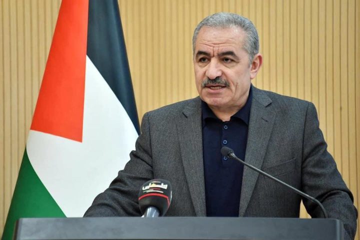 Shtayyeh urges taking a serious measures towards boycotting settlements