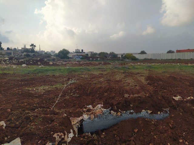 Israeli forces raze farmlands while infiltrating the Gaza border.