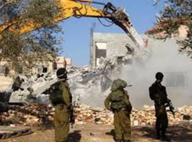 Jerusalem: Israeli forces dismantle two residential structures