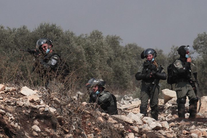 Hebron: Israeli forces order halt on construction of water well