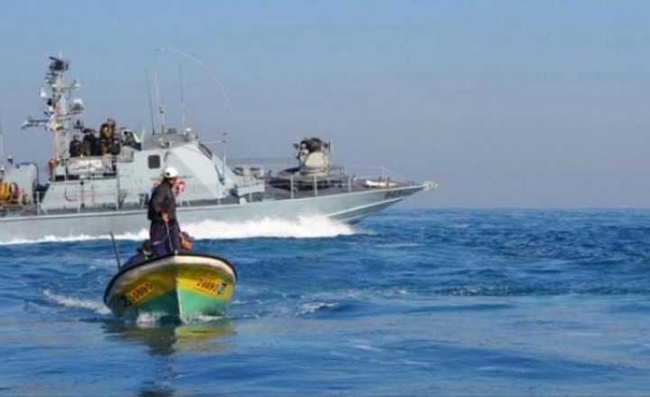 The Israeli occupation attacks fishermen and farmers in Gaza Strip