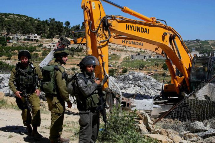 The Israeli occupation forces demolishe 3 agricultural rooms, east of Bethlehem