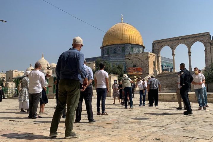 Tightening measures in the Old City......150 settlers storm Al Aqsa Mosque