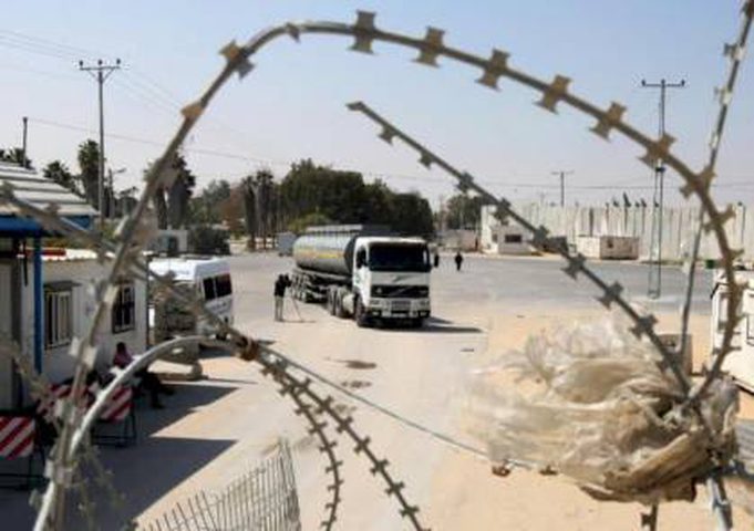 Israeli occupation forces to close Karam Abu Salem checkpoint