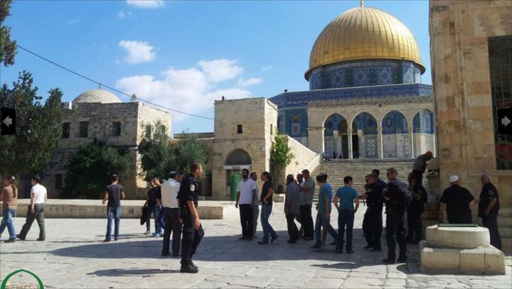 The Israeli occupation forces storm Al-Aqsa Mosque and attack the worshipers